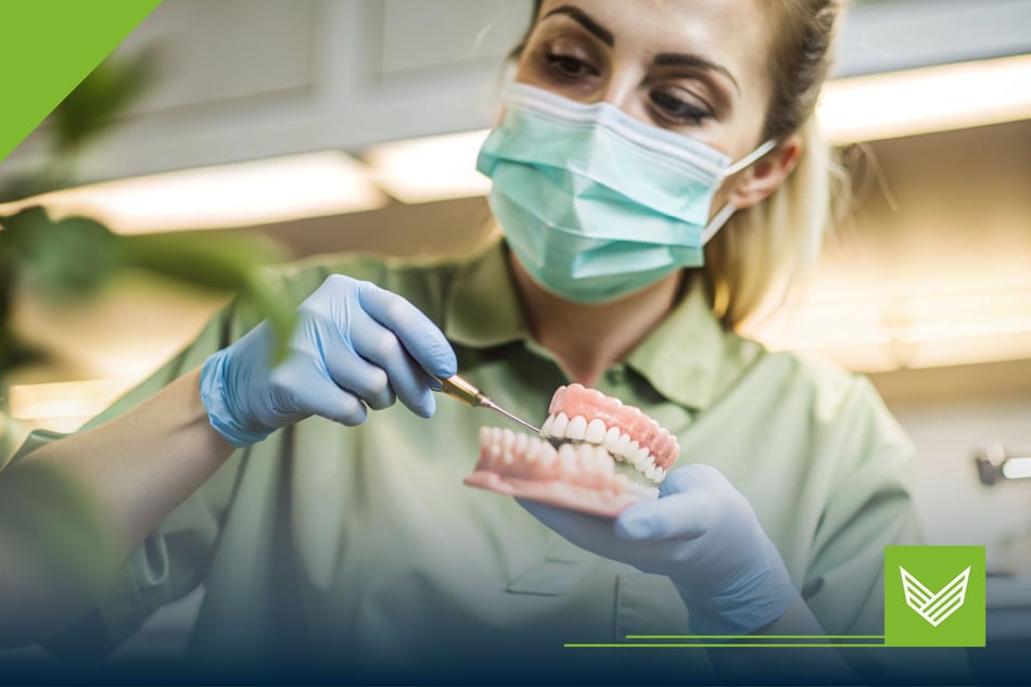 ¿Qué es un Técnico Superior Universitario en Higienista Dental?